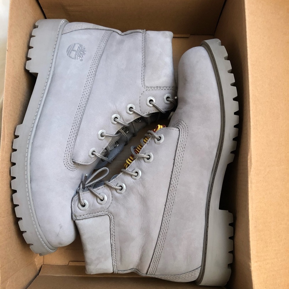 Grey Timberlands 🤍